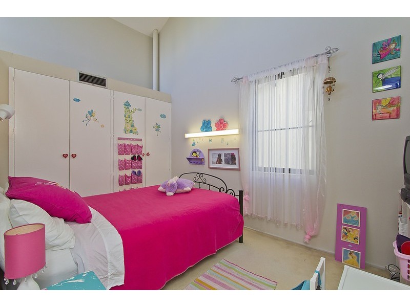 Paradise Waters QLD 4217