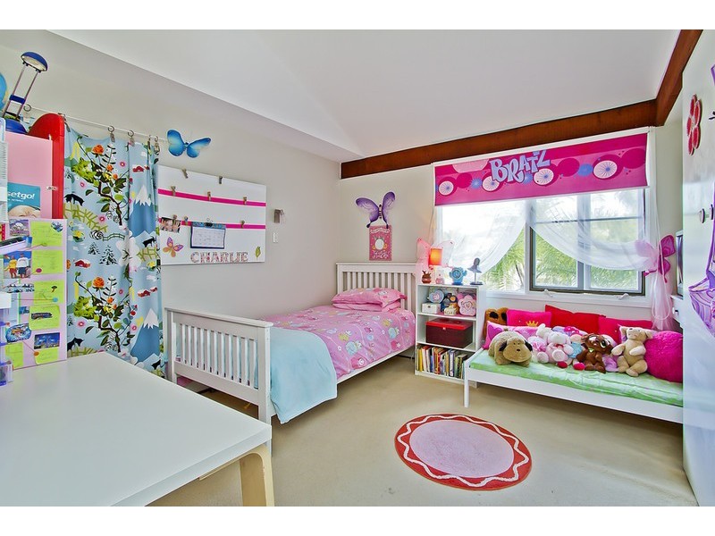 Paradise Waters QLD 4217