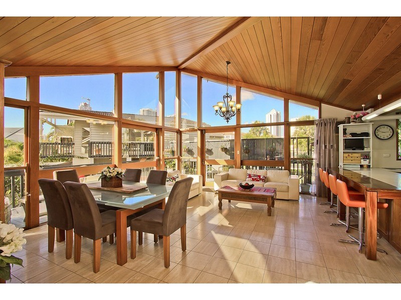 Paradise Waters QLD 4217