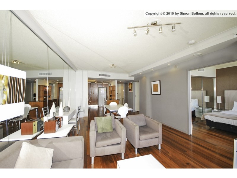 23 Ferny Avenue, Surfers Paradise QLD 4217