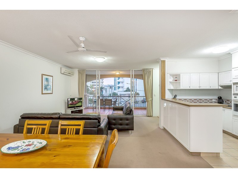 Villas De La Mer 17/4 – 6 Markwell Avenue, Surfers Paradise QLD 4217