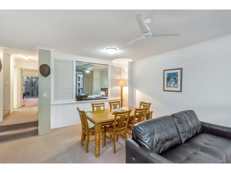 Villas De La Mer 17/4 – 6 Markwell Avenue, Surfers Paradise QLD 4217