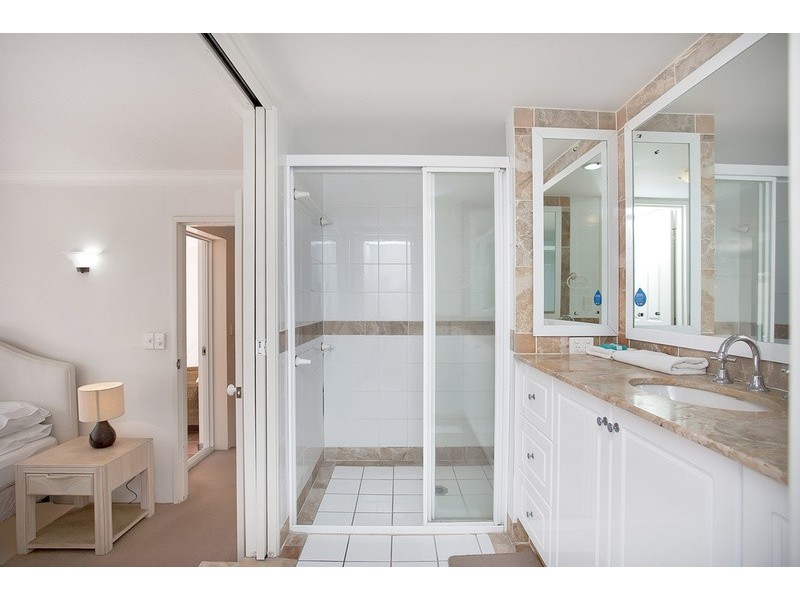 Villas De La Mer 17/4 – 6 Markwell Avenue, Surfers Paradise QLD 4217