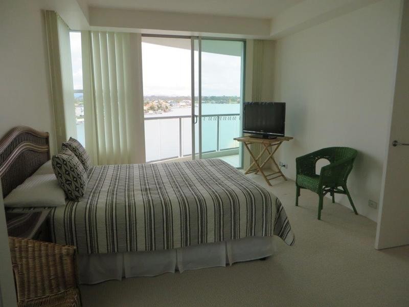 40 Riverview Parade, Surfers Paradise QLD 4217