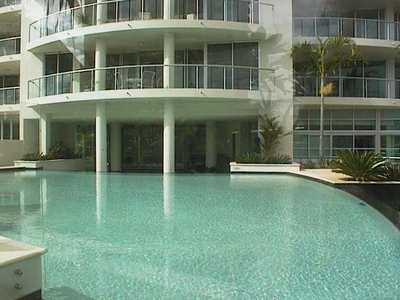 40 Riverview Parade, Surfers Paradise QLD 4217