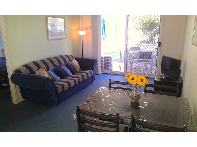 69 Ferny Avenue, Surfers Paradise QLD 4217
