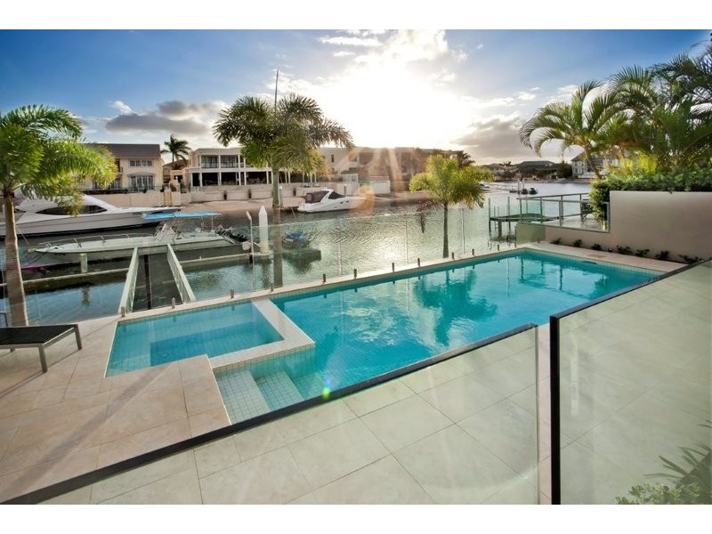 Paradise Waters QLD 4217