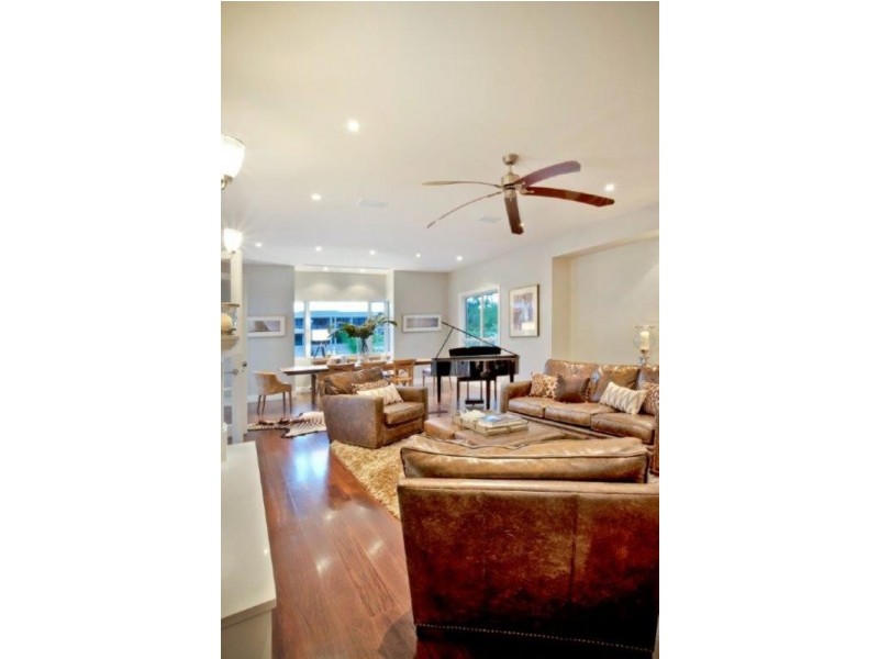 Paradise Waters QLD 4217