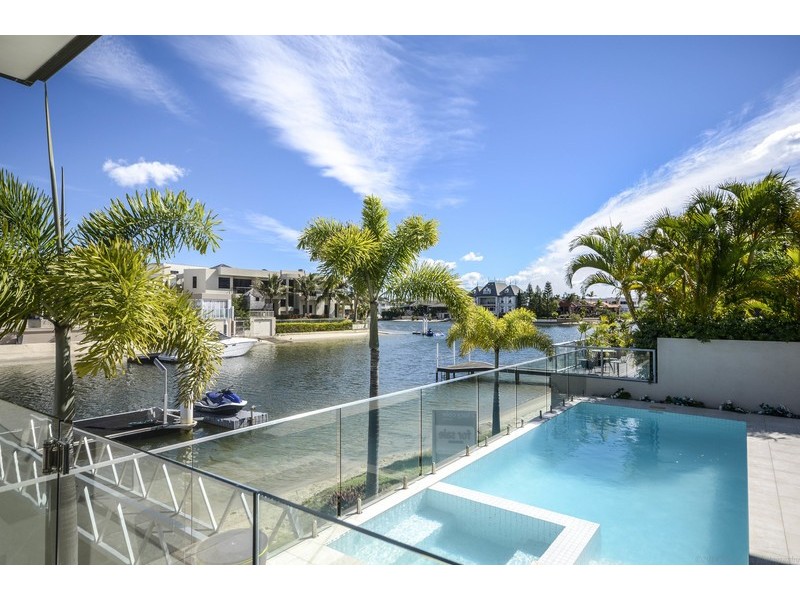 Paradise Waters QLD 4217