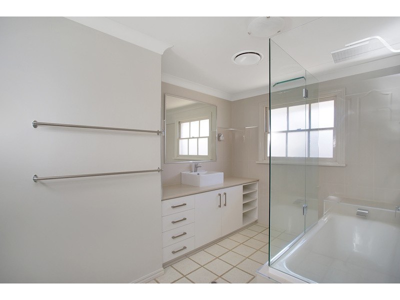 8 Kilkenny Court, Sorrento QLD 4217