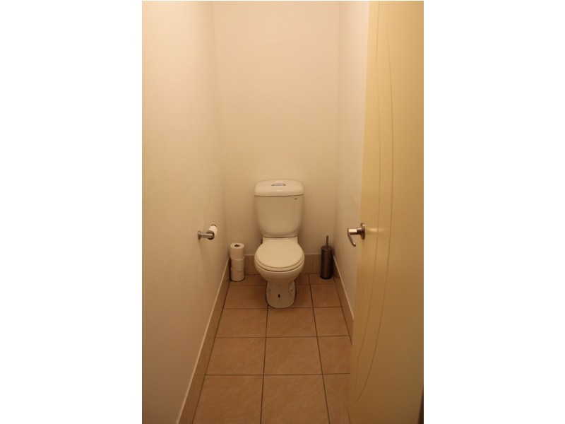 128 Benowa  Road, Southport QLD 4215