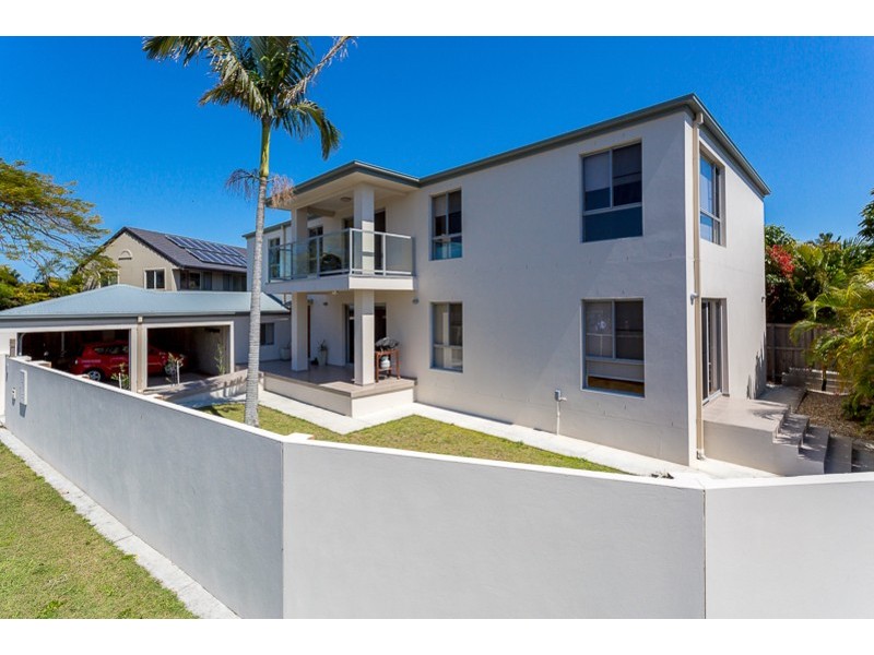 82 Sovereign Drive, Mermaid Waters QLD 4218