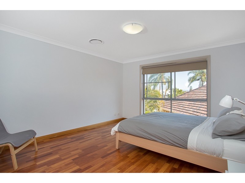 82 Sovereign Drive, Mermaid Waters QLD 4218