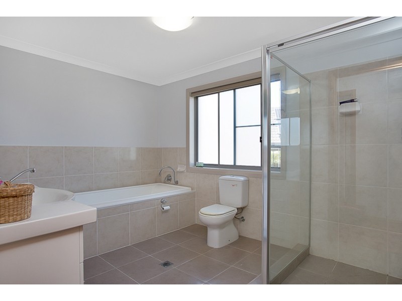 82 Sovereign Drive, Mermaid Waters QLD 4218