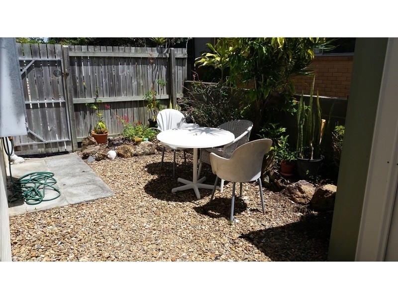 15 Cronin Avenue, Main Beach QLD 4217