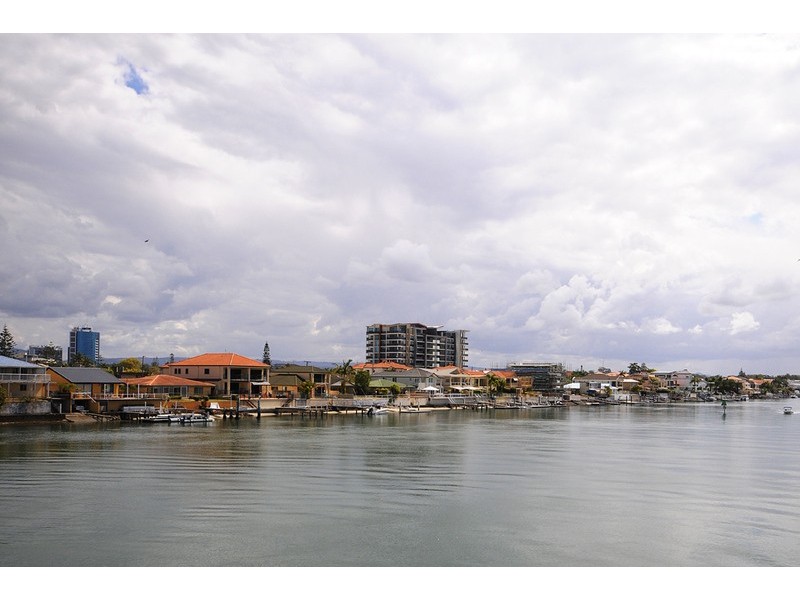 2 Riverview Parade, Surfers Paradise QLD 4217