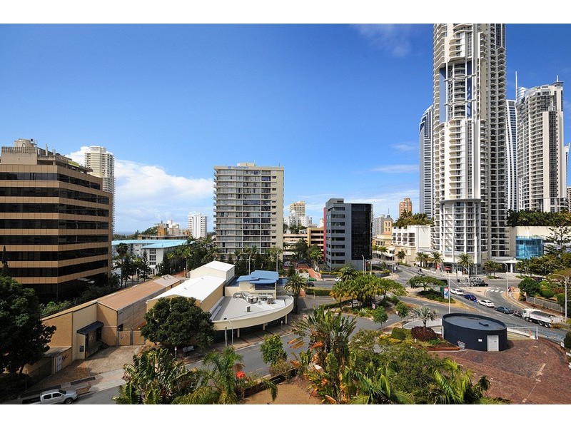 2 Riverview Parade, Surfers Paradise QLD 4217