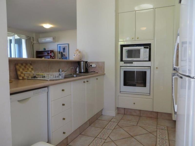 7-/11 Elkhorn  Avenue, Surfers Paradise QLD 4217