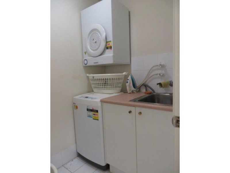 7-/11 Elkhorn  Avenue, Surfers Paradise QLD 4217