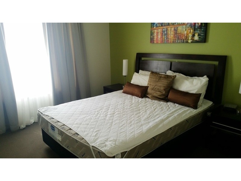 23 Ferny  Avenue, Surfers Paradise QLD 4217