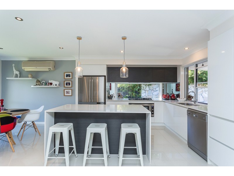 15 Vanderbilt Court, Varsity Lakes QLD 4227