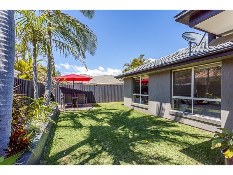 15 Vanderbilt Court, Varsity Lakes QLD 4227