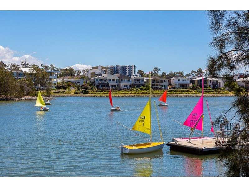 15 Vanderbilt Court, Varsity Lakes QLD 4227