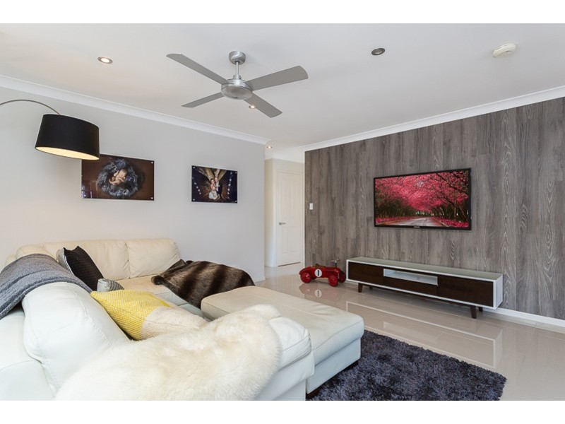 15 Vanderbilt Court, Varsity Lakes QLD 4227
