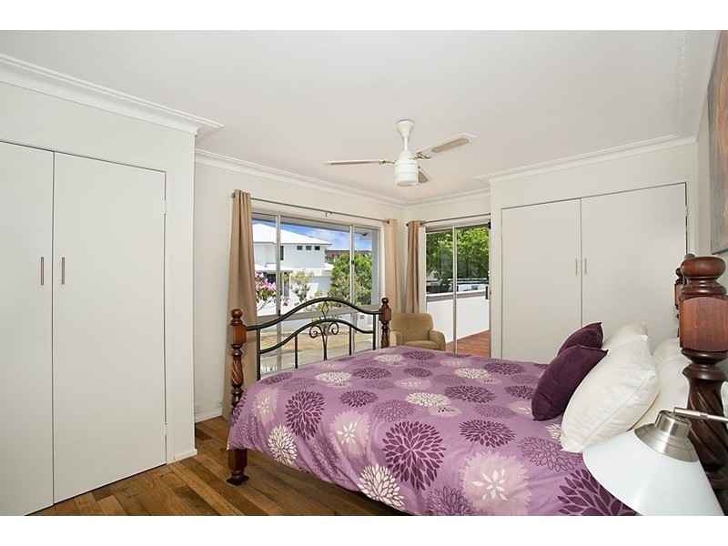 25 Sunrise Boulevard, Surfers Paradise QLD 4217
