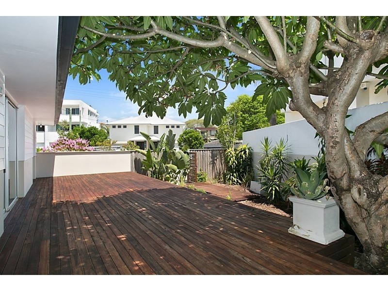 25 Sunrise Boulevard, Surfers Paradise QLD 4217