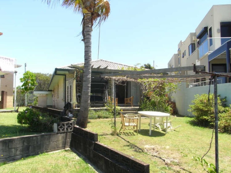 25 Sunrise Boulevard, Surfers Paradise QLD 4217