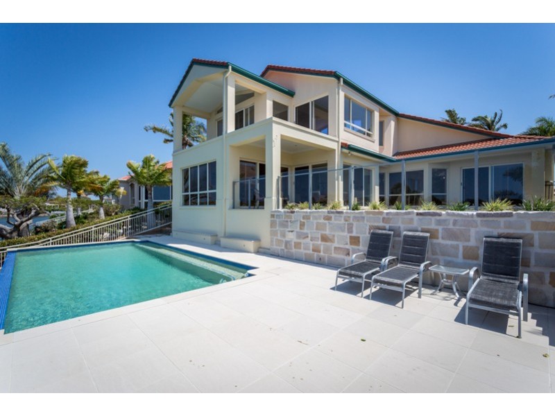 2 Massachusetts Court, Varsity Lakes QLD 4227