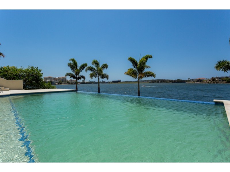 2 Massachusetts Court, Varsity Lakes QLD 4227