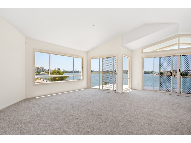 2 Massachusetts Court, Varsity Lakes QLD 4227