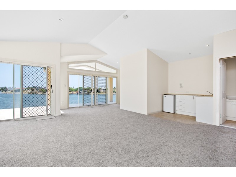 2 Massachusetts Court, Varsity Lakes QLD 4227