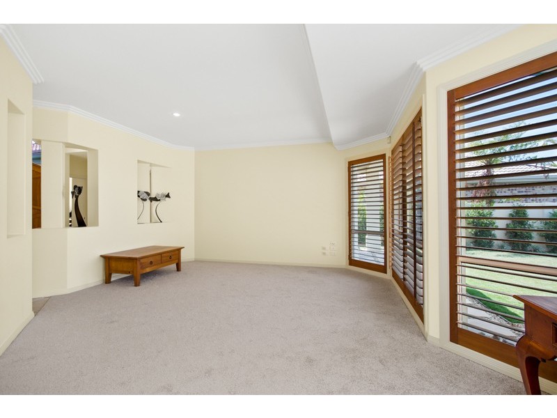 2 Massachusetts Court, Varsity Lakes QLD 4227