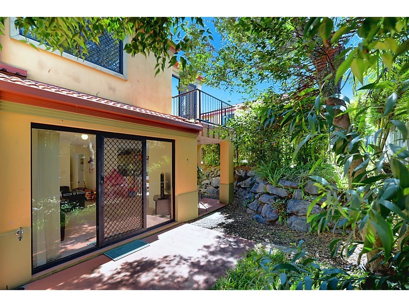 59 Eugaree Street, Southport QLD 4215