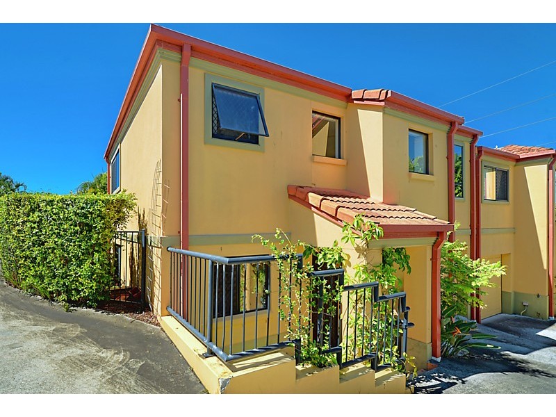 59 Eugaree Street, Southport QLD 4215