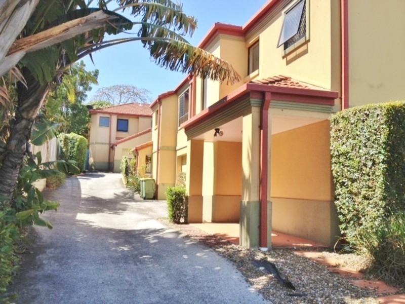 59 Eugaree Street, Southport QLD 4215