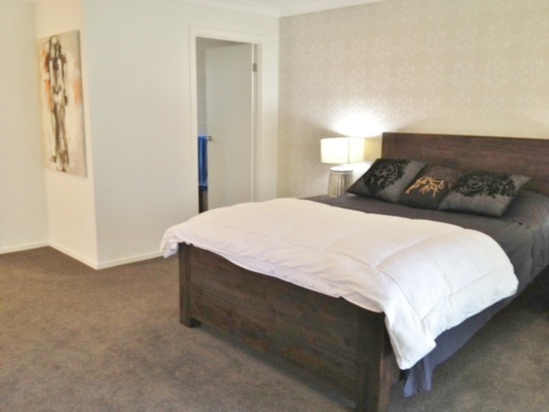 53 Fairway Drive, Clear Island Waters QLD 4226