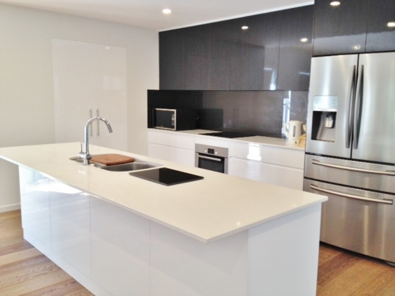 53 Fairway Drive, Clear Island Waters QLD 4226