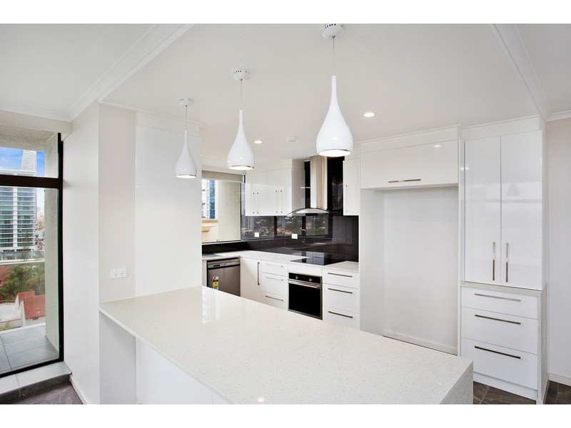 33 Thornton Street, Surfers Paradise QLD 4217