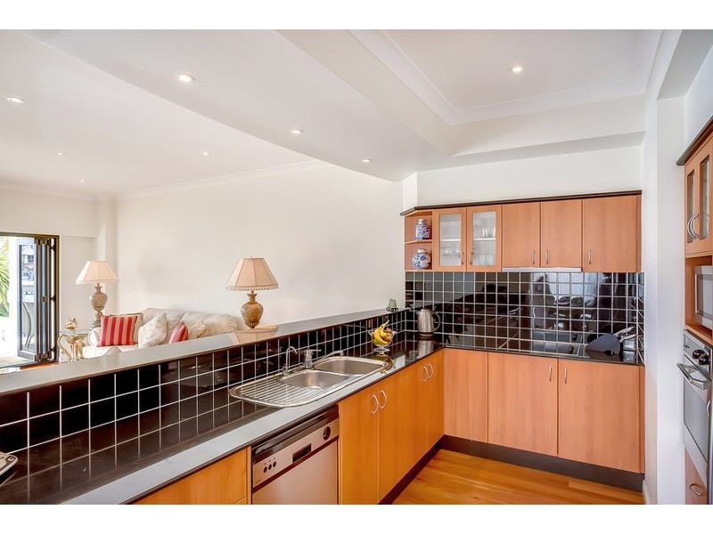 1/21 Sunrise Boulevard, Surfers Paradise QLD 4217