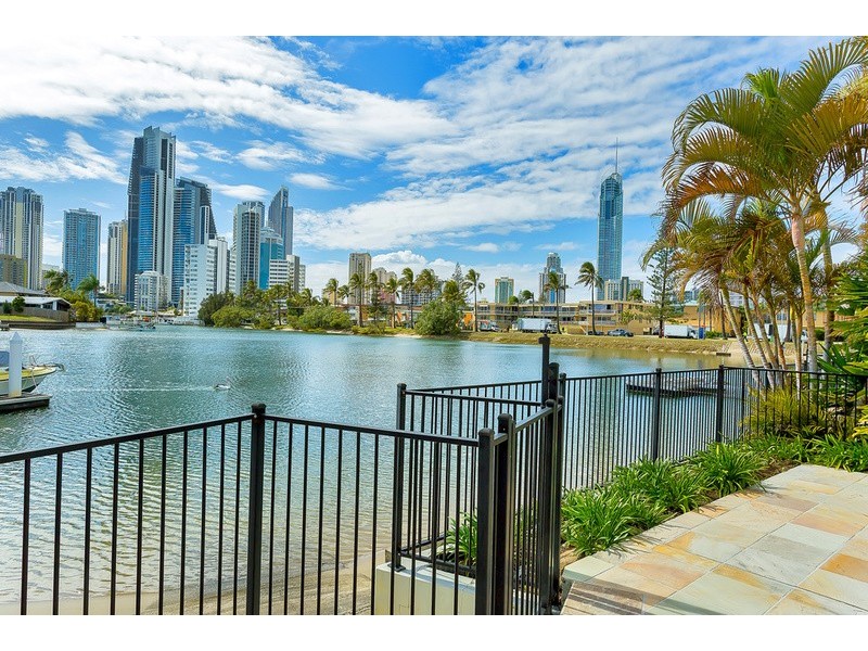 1/21 Sunrise Boulevard, Surfers Paradise QLD 4217