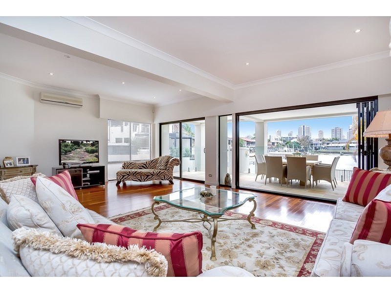 1/21 Sunrise Boulevard, Surfers Paradise QLD 4217