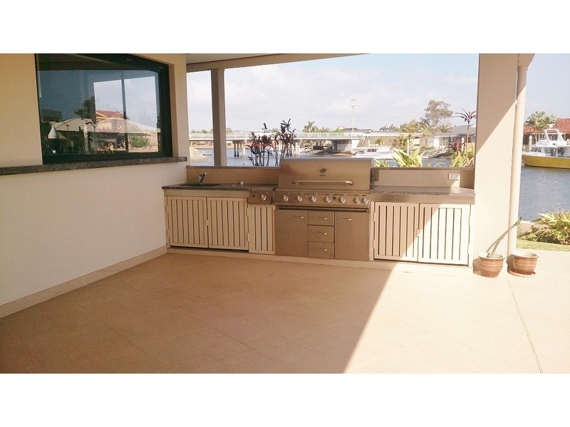 59 Daru Avenue, Runaway Bay QLD 4216