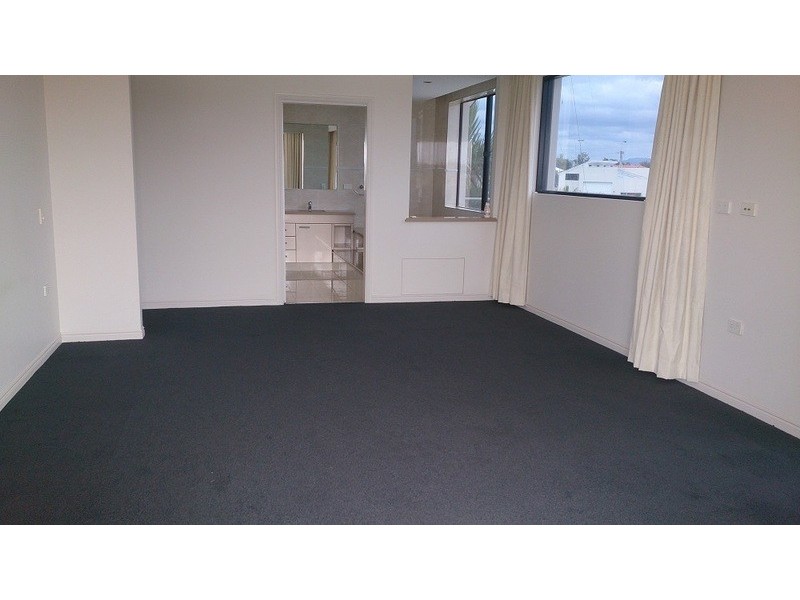 59 Daru Avenue, Runaway Bay QLD 4216