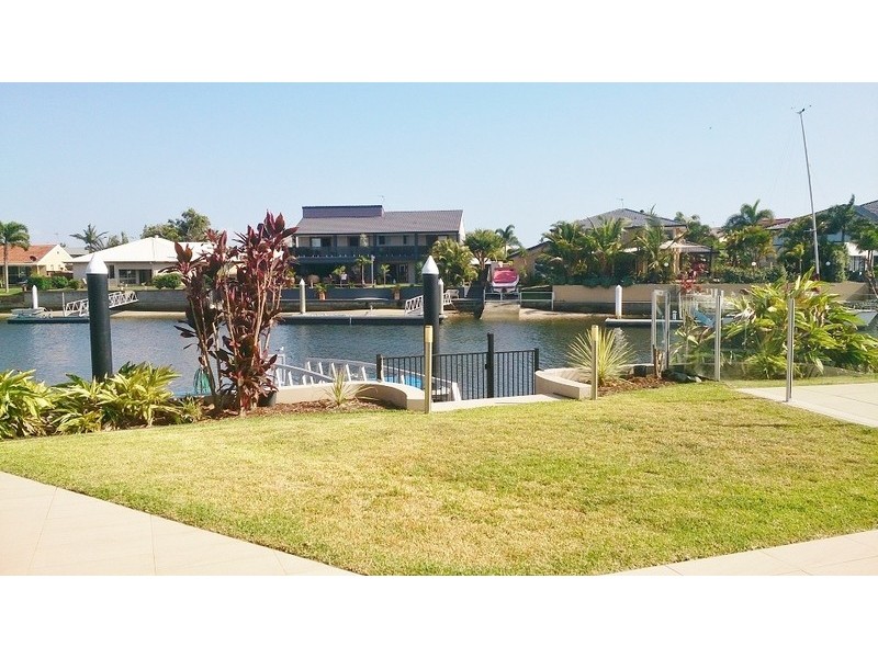 59 Daru Avenue, Runaway Bay QLD 4216
