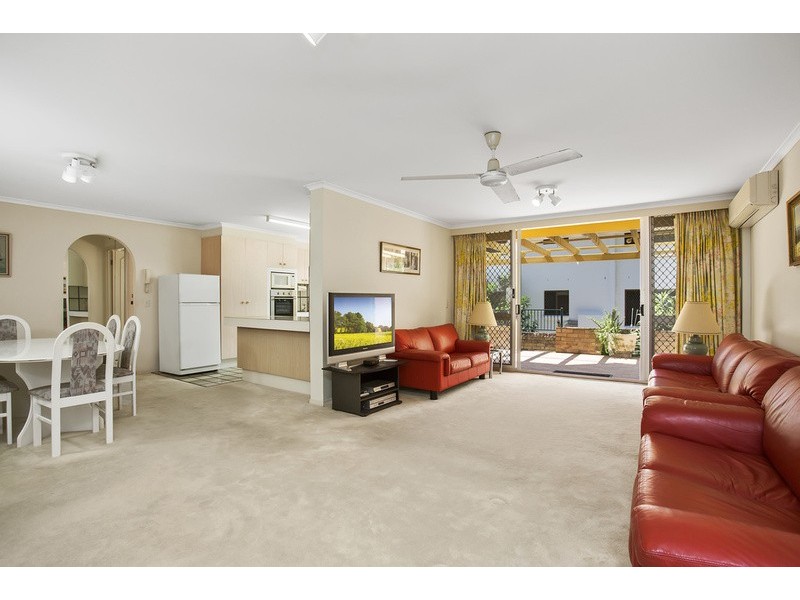 1 “Alba 10″/11 Riverview Parade, Surfers Paradise QLD 4217