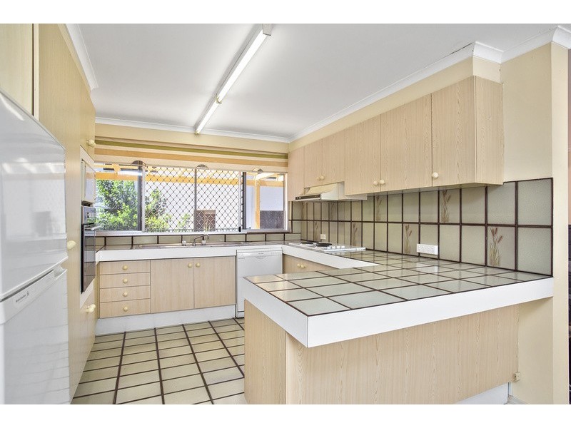 1 “Alba 10″/11 Riverview Parade, Surfers Paradise QLD 4217